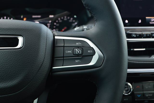 New 2026 Jeep Compass Latitude AWD/4WD image 14