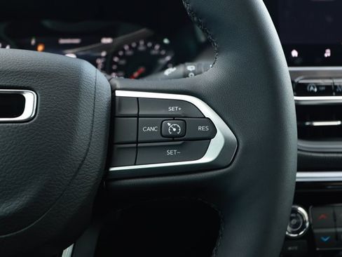New 2026 Jeep Compass Latitude AWD/4WD image 14
