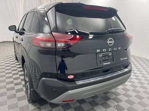 Used 2023 Nissan Rogue SV image 6