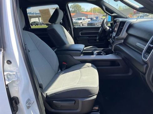 Used 2024 RAM 2500 Big Horn w/ Off Road Package AWD/4WD image 19