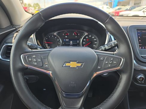 Used 2024 Chevrolet Equinox LT FWD image 18