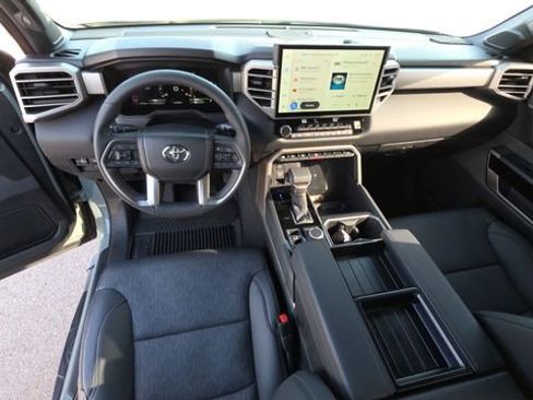 Used 2025 Toyota Tundra Limited image 19