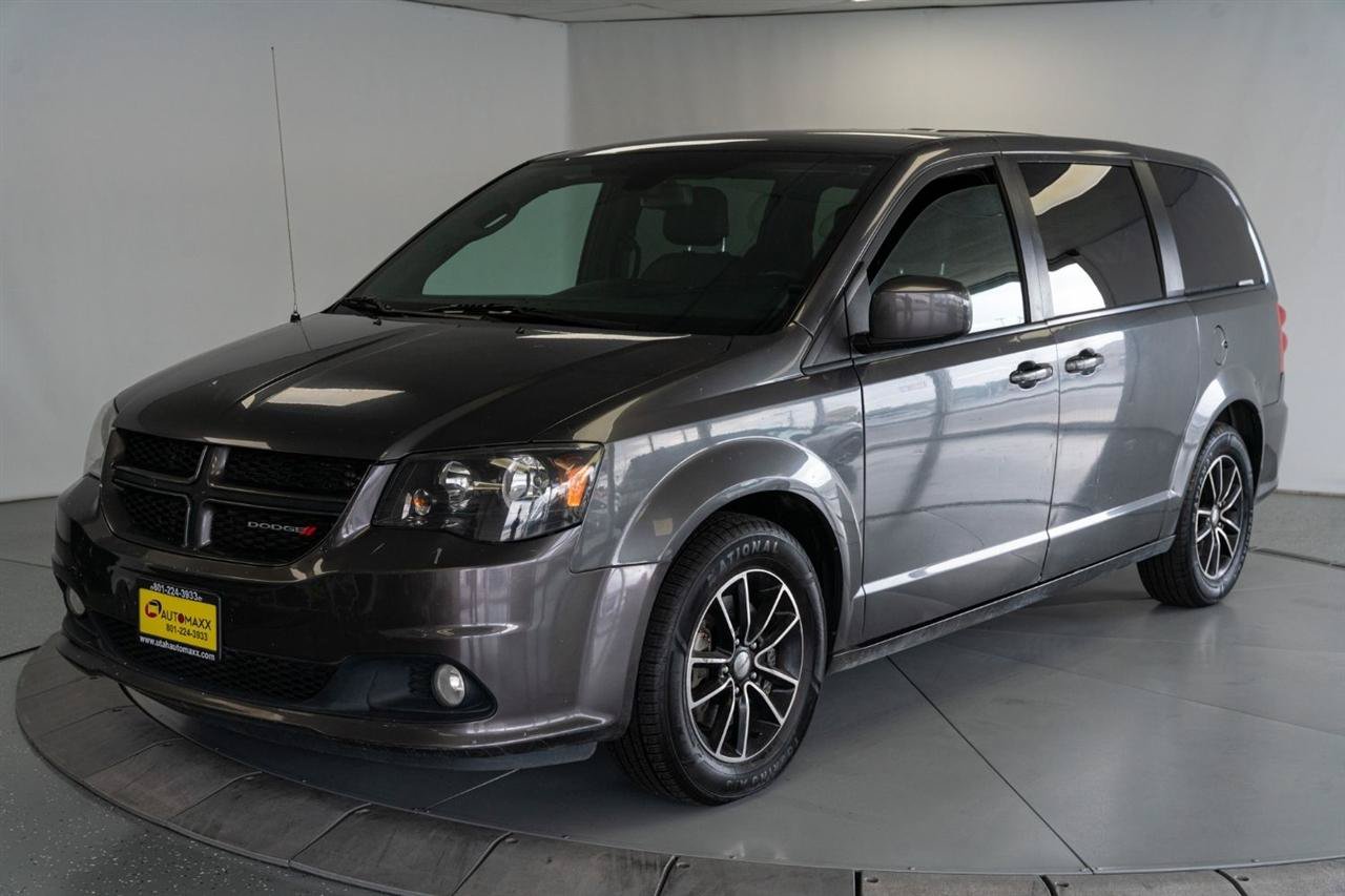 Used 2019 Dodge Grand Caravan GT FWD image 3