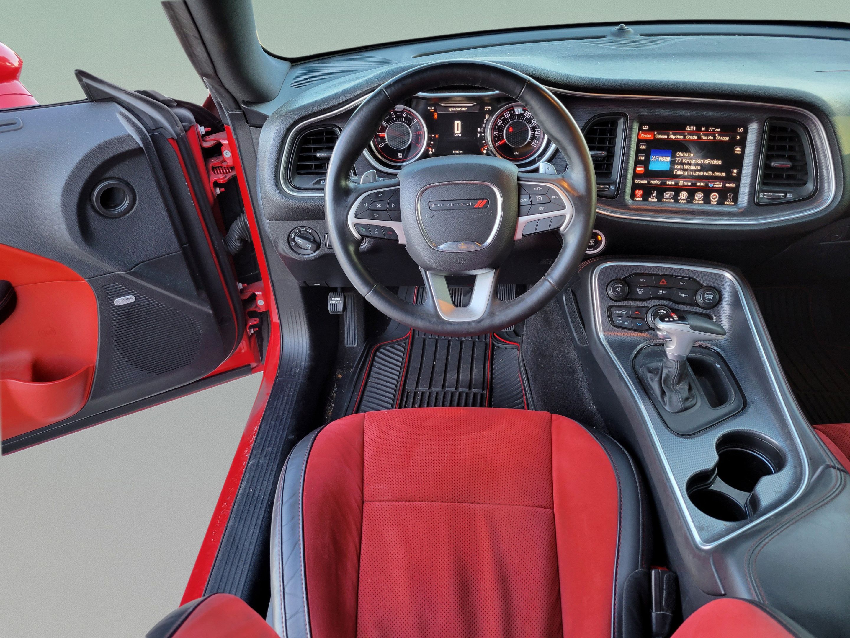 Used 2015 Dodge Challenger R/T Plus RWD image 7