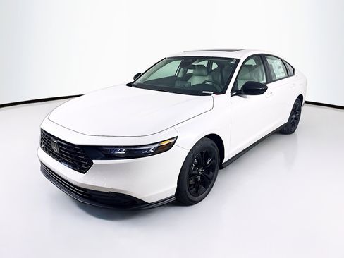 New 2025 Honda Accord SE image 4