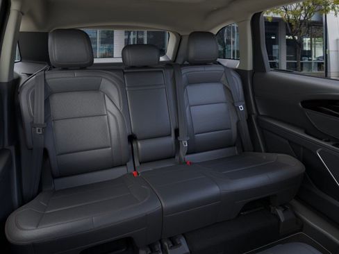 Used 2026 Lincoln Nautilus Premier w/ Equipment Group 102A image 11