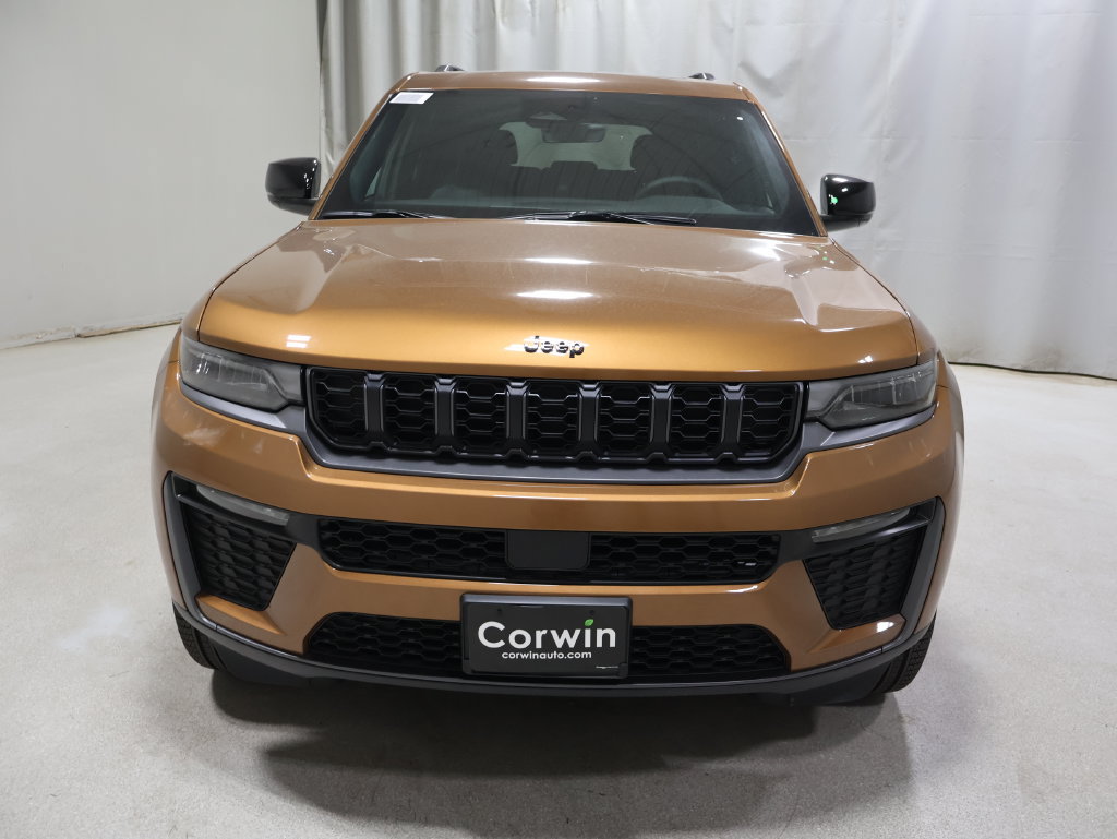 New 2027 Jeep Grand Cherokee Limited w/ Limited Altitude Package AWD/4WD image 2