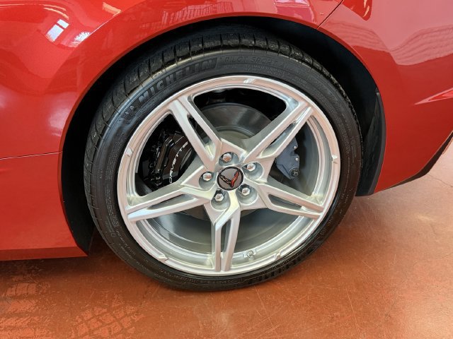 Used 2025 Chevrolet Corvette Stingray Preferred Cpe w/ Battery Protection Package RWD image 25