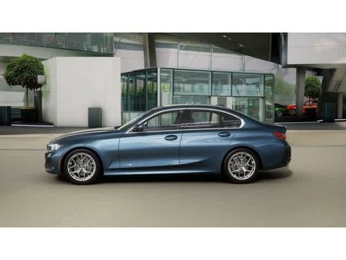 New 2026 BMW 330i xDrive Sedan w/ Convenience Package image 4