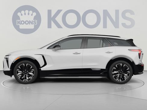 Used 2024 Chevrolet Blazer EV RS AWD/4WD image 2