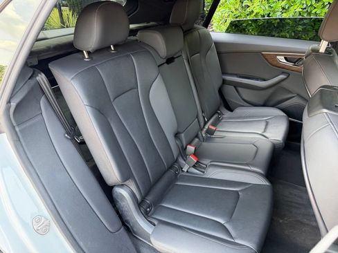 Used 2020 Audi Q8 Premium Plus w/ Premium Plus Package AWD/4WD image 40