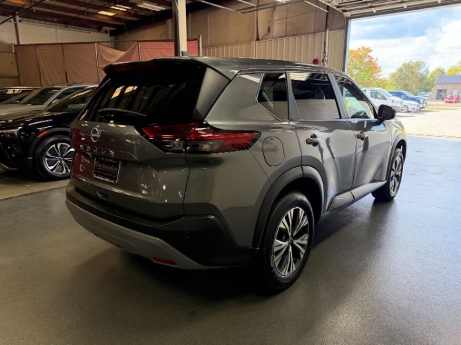 Used 2023 Nissan Rogue SV FWD image 4