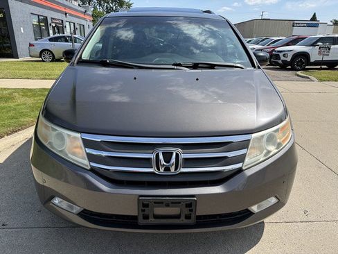Used 2011 Honda Odyssey Touring Elite image 2