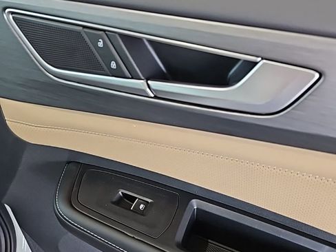 New 2026 Volkswagen Atlas Cross Sport SE image 12