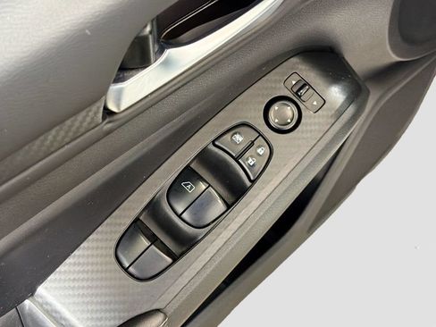 Used 2024 Nissan Altima 2.5 SV FWD image 18