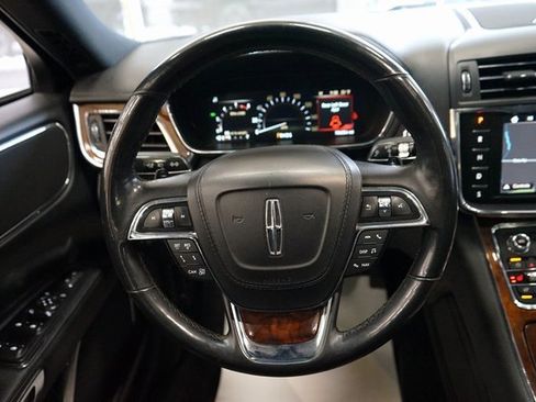 Used 2017 Lincoln Continental Reserve w/ Technology Package image 34