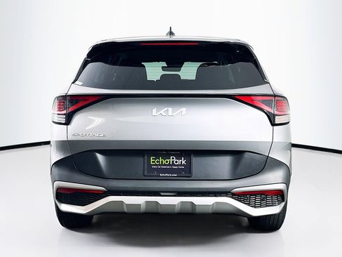 Used 2024 Kia Sportage LX image 7