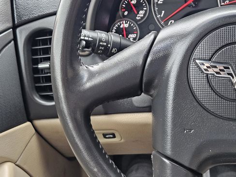 Used 2005 Chevrolet Corvette Convertible w/ Preferred Equipment Group RWD image 26