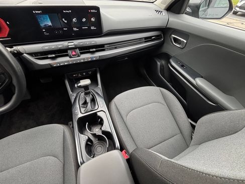 Used 2025 Kia K4 FWD image 34