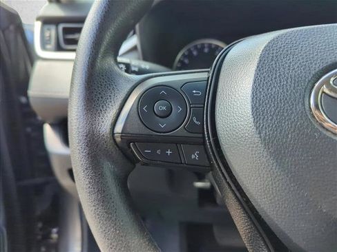 Certified 2021 Toyota RAV4 LE FWD image 18