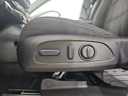 Certified 2023 GMC Terrain SLE w/ Driver Convenience Package image 34