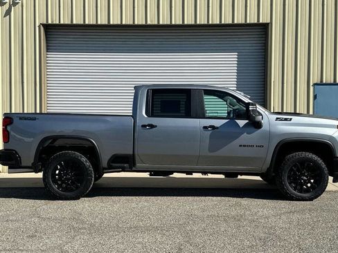 New 2026 Chevrolet Silverado 2500 LT image 8