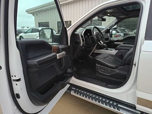 Used 2018 Ford F150 Lariat AWD/4WD image 14