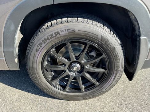 Used 2014 Toyota Highlander Plus AWD/4WD image 12