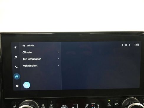 Used 2023 Toyota Highlander XLE FWD image 17