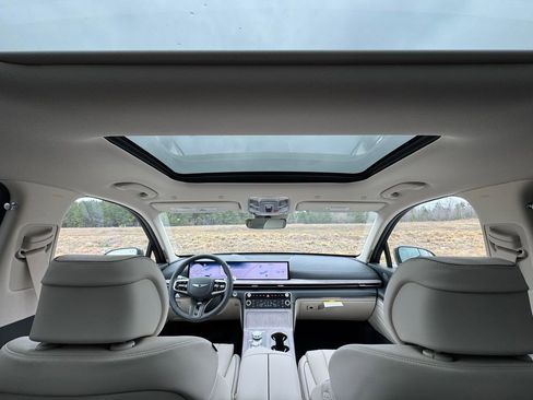 New 2026 Genesis GV80 2.5T Prestige image 3