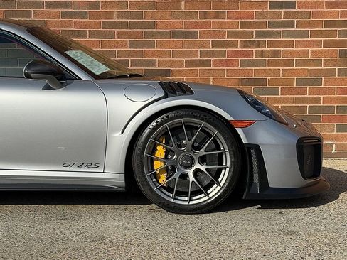 Certified 2018 Porsche 911 GT2 RS RWD image 11