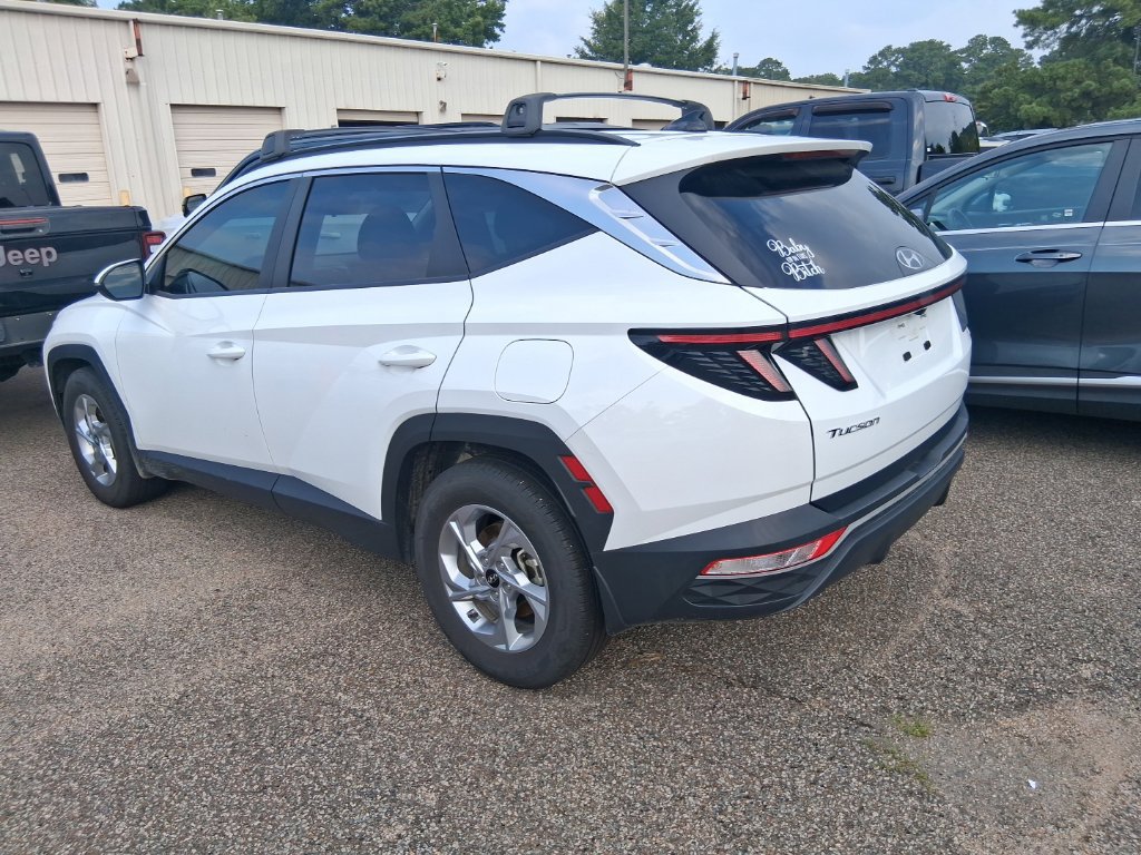 Used 2023 Hyundai Tucson SEL FWD image 2