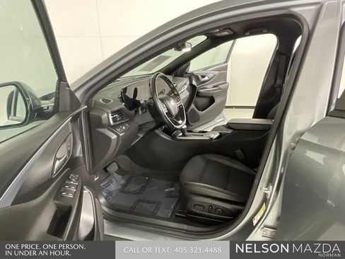 Used 2024 Buick Envista Preferred w/ Convenience I Package FWD image 11