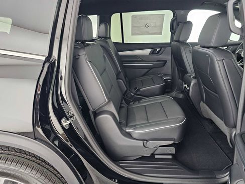 New 2026 Buick Enclave Preferred image 12