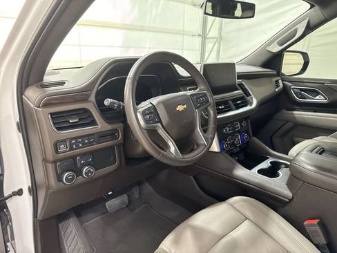 Used 2022 Chevrolet Tahoe LT w/ Luxury Package RWD image 10