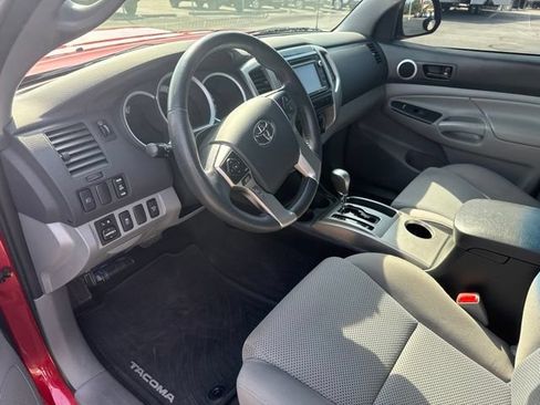 Used 2015 Toyota Tacoma 4x4 Double Cab w/ TRD Sport Package image 24