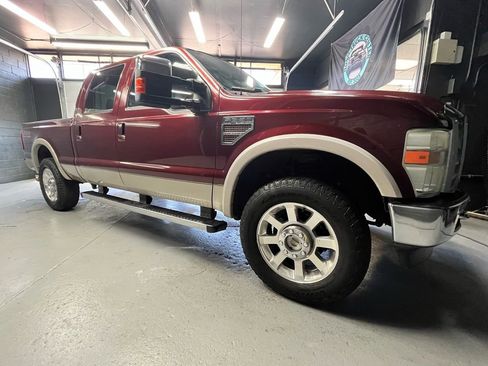 Used 2010 Ford F250 Lariat AWD/4WD image 2
