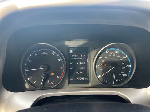 Used 2018 Toyota RAV4 XLE image 11