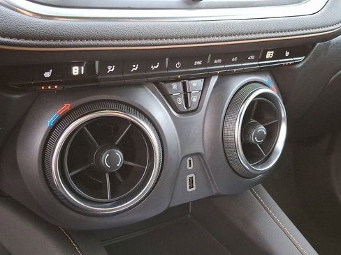 Used 2022 Chevrolet Blazer Premier FWD image 16