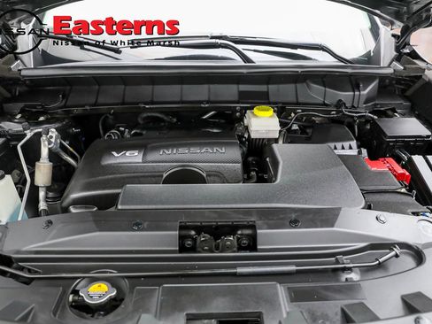 Used 2023 Nissan Pathfinder SL AWD/4WD image 7