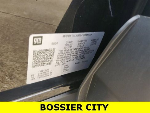 Certified 2025 Chevrolet Trax RS w/ Sunroof Package image 34