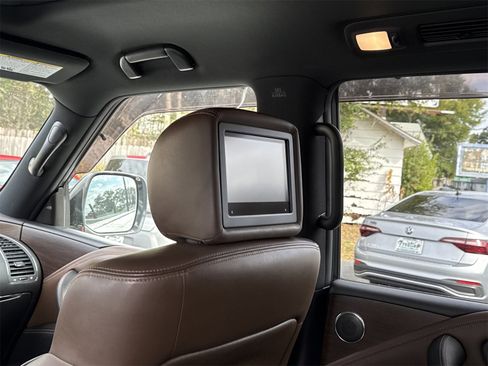 Used 2020 Nissan Armada Platinum w/ Platinum Reserve Package image 16
