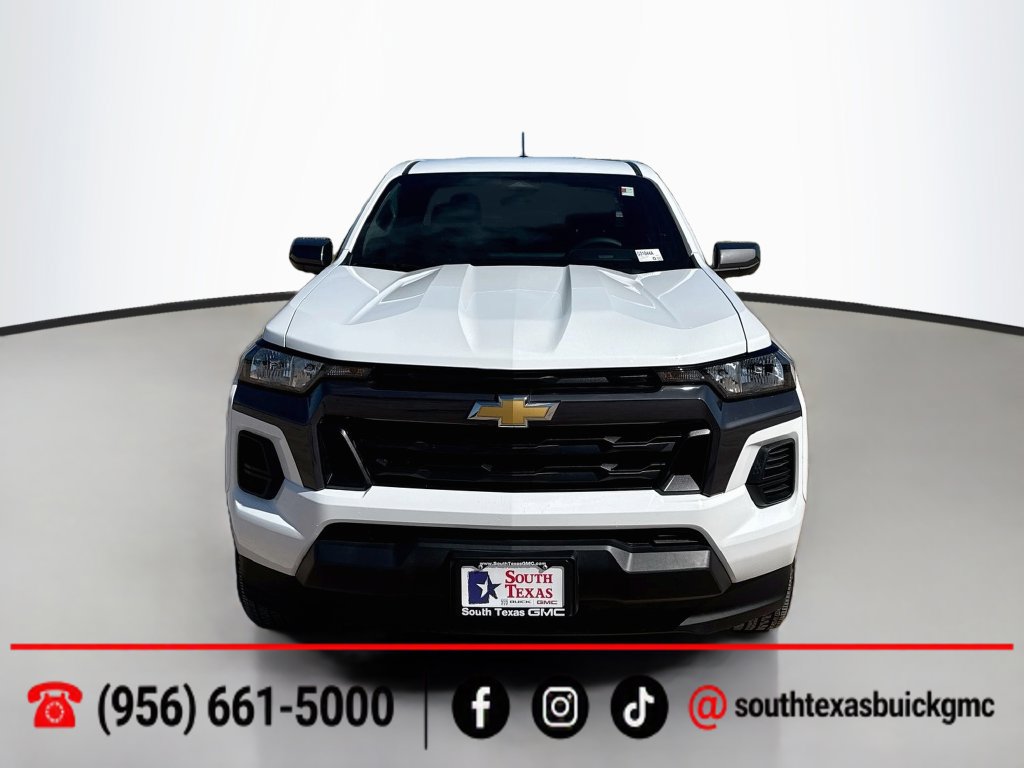 Used 2024 Chevrolet Colorado LT RWD image 2