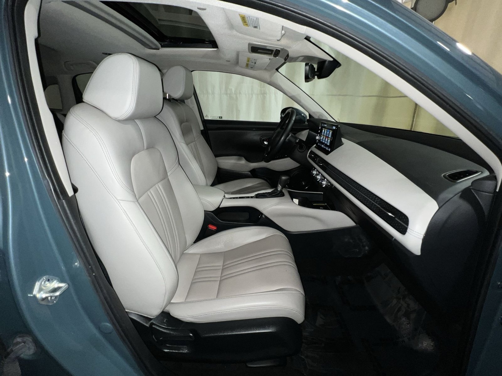 Used 2025 Honda HR-V EX-L image 31