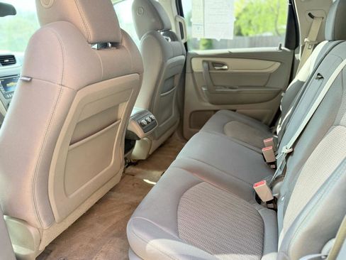 Used 2016 Chevrolet Traverse LS image 31