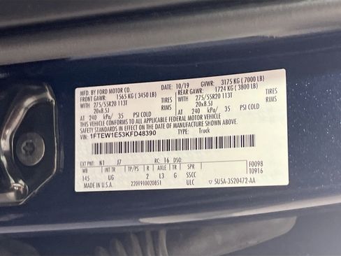Used 2019 Ford F150 XLT w/ Equipment Group 302A Luxury AWD/4WD image 29