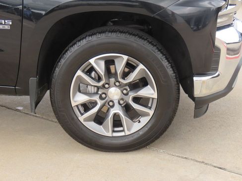 Used 2019 Chevrolet Silverado 1500 LT w/ Texas Edition RWD image 9