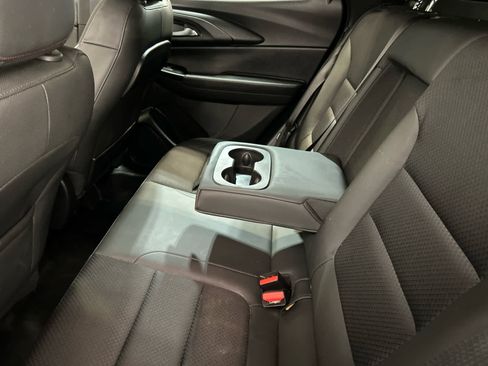 Used 2023 Chevrolet TrailBlazer RS w/ Sun and Liftgate Package FWD image 5