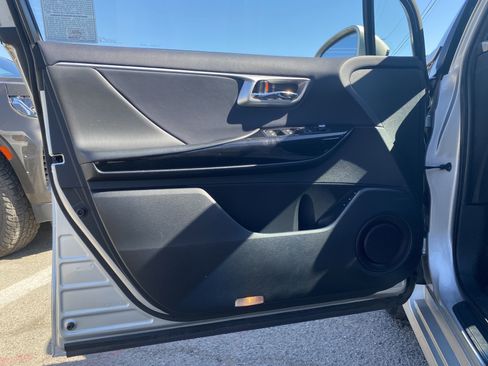 Used 2017 Toyota Mirai image 16