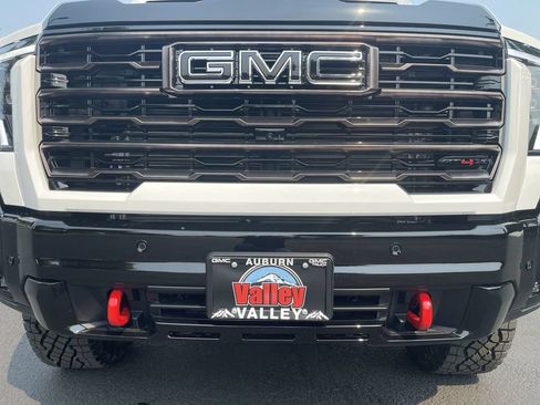 New 2026 GMC Sierra 2500 AT4X w/ LPO, Black Badging Package AWD/4WD image 32